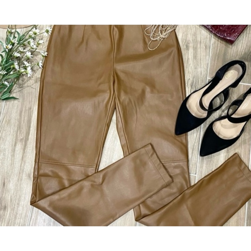 Alberto Makali New York tan/light  brown faux leather pants, size small, sassy